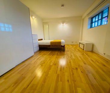 Room in a Shared House, Rope Street, SE16 - Photo 4