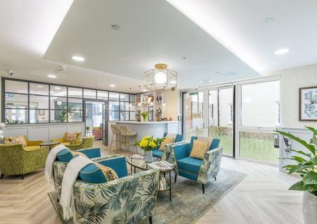 1 bedroom retirement property to rent - Photo 3