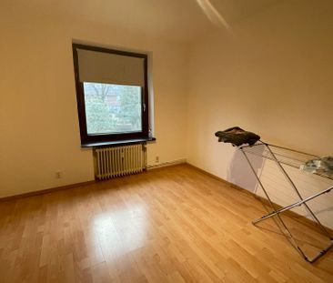 Frisch gestrichen! 3-Zimmer-Erdgeschoss-Wohnung sucht Nachmieter ab... - Foto 2