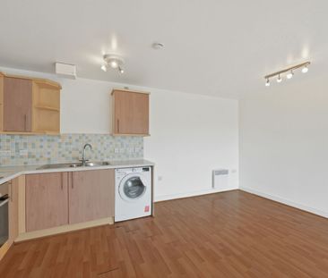 Cleeve Way, Sutton, SM1 - Photo 5