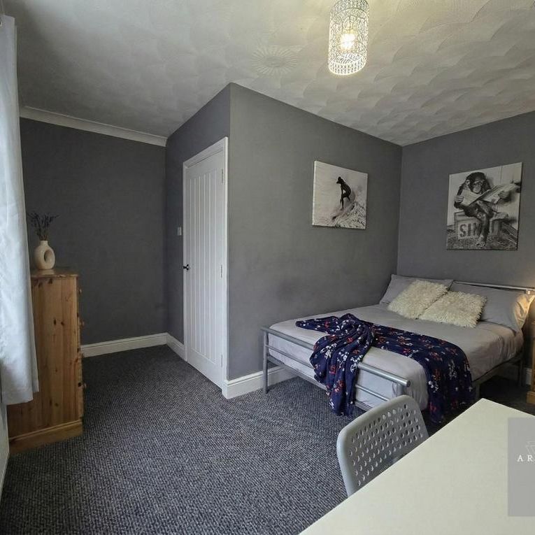 1 bedroom in a house share to rent - Photo 1