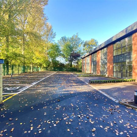 Parkview House, Wokingham Parkview House, Wokingham - Photo 3