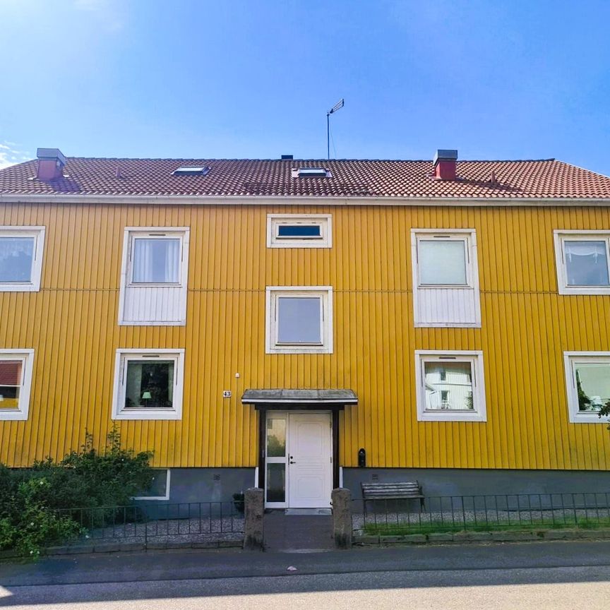 Göteborgsvägen, Uddevalla - Photo 1