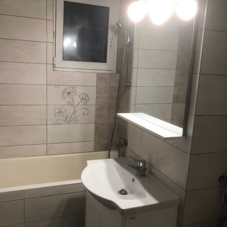 Apartament cu 2 camere, zona Cornisa - Fotografie 4