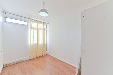 3 bedroom maisonette to rent - Photo 5