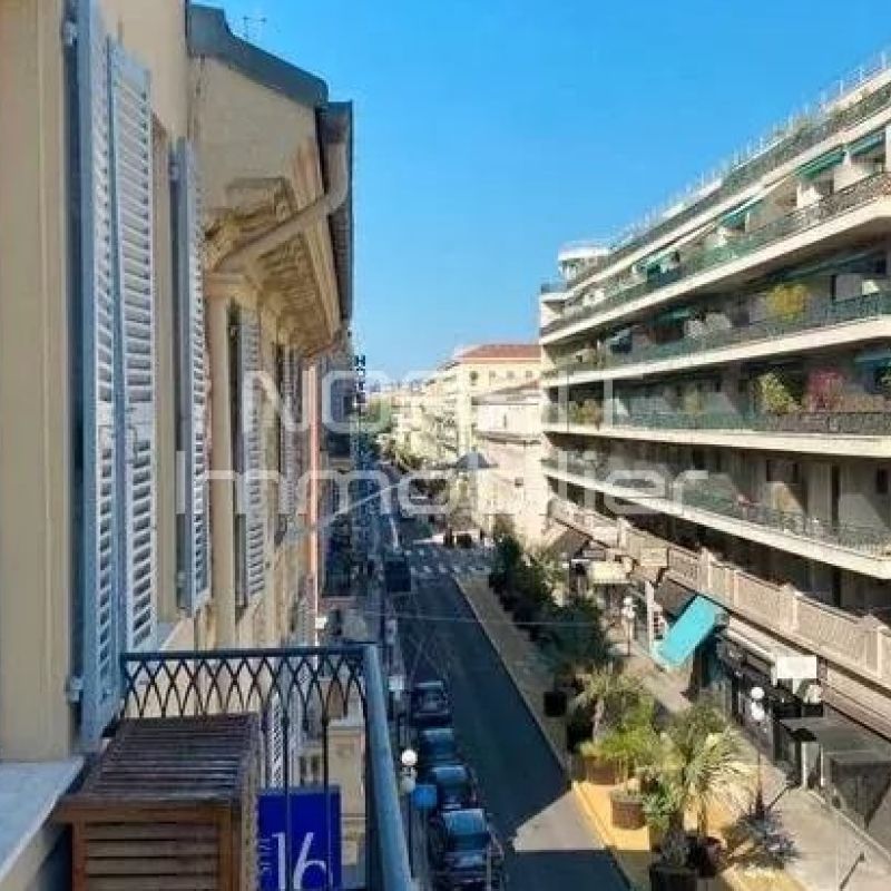 NICE - CENTRE VILLE -3 PIECES NEUF -LOCATION MEUBLEE - Photo 1
