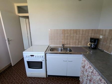 Location Appartement 1 pièce Meublé 31m² USSEL 19200 - Photo 4