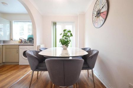 2 bedroom terraced house to rent - Photo 2