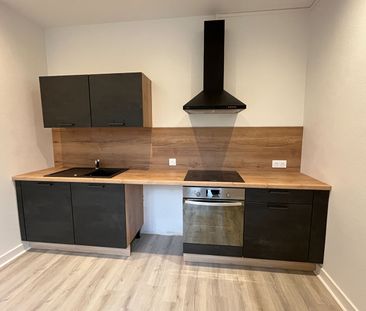 Location Appartement 3 pièces 82m² - Photo 3