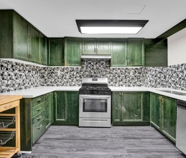 For Lease - 4502 Violet Road, Mississauga, Ontario - Photo 3