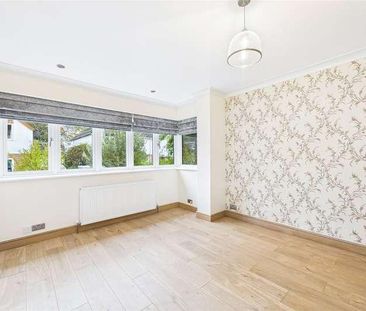 Sunray Estate, Sandhurst, Berkhire, GU47 - Photo 4