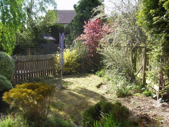 2 Bedroom Semi-Detached House - Photo 1