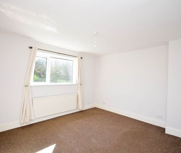 2 bed semi-detached house to rent in Gilliland Crescent, Birtley, DH3 - Photo 2