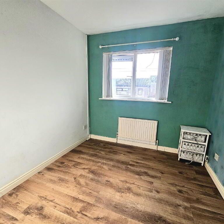 50 Ballygomartin Drive, Belfast, BT13 3UB - Photo 1