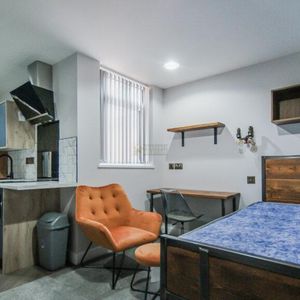 Studio to rent - Photo 2