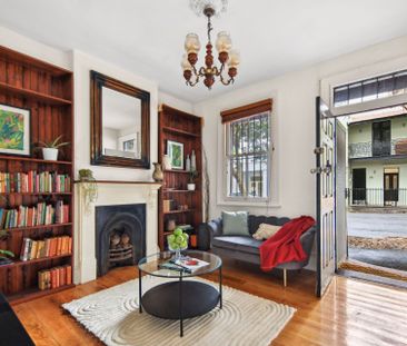 Charm, comfort and period appeal in a desired inner-city pocket - Photo 1