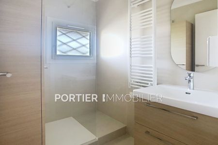 Location Appartement 2 pièces 45m² ANTIBES 06600 - Photo 3