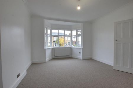 3 bedroom detached bungalow to rent - Photo 3