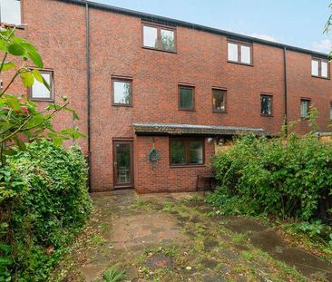 Crown Close, NW6 - Photo 6