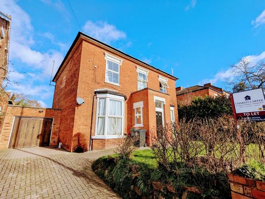 1 bedroom in a house share to rent - Photo 1