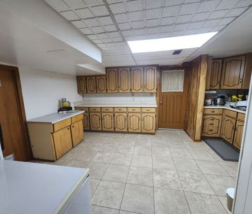 For Lease - 28 Haslam Street Unit# Bsmt, Toronto, Ontario - Photo 3