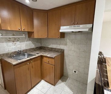 Demi-sous-sol 3½ Dans Une 4plex - Photo 3