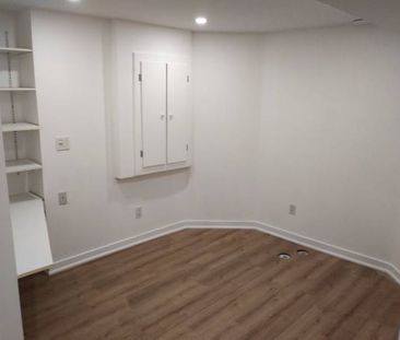 One bedroom basement apartment - Photo 2