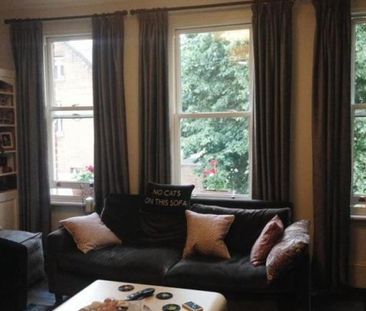 2 Bed Maisonette, Avenue Road, W3 - Photo 3