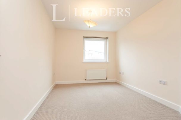 2 bedroom apartment to rent Reynolds Avenue, Redhill, RH1 - Photo 1