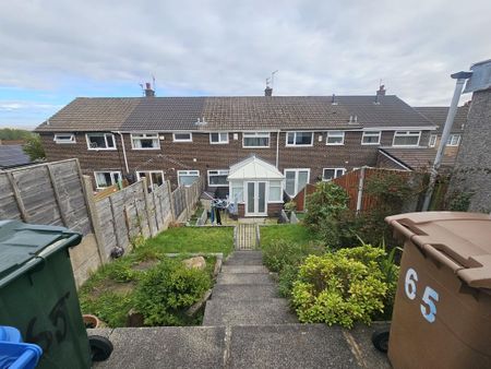 3 bedroom terraced house to rent - Photo 5
