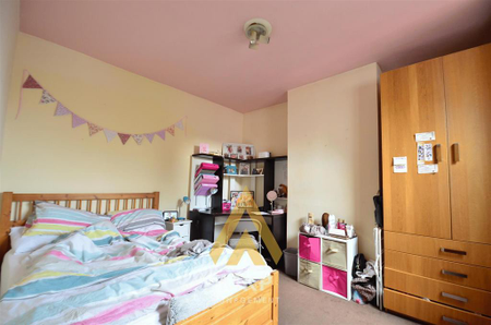 4 bedroom terraced house to rent - Photo 3