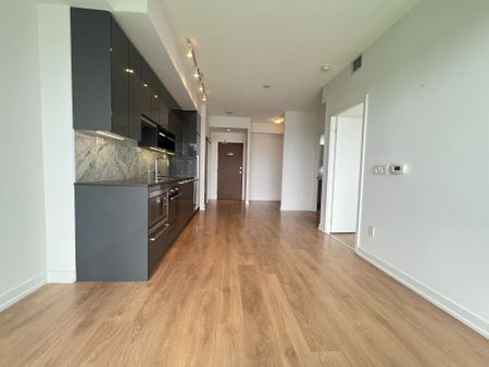 For Lease - 115 Mcmahon Drive Unit# 709, Toronto, Ontario - Photo 2