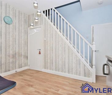 2 bedroom terraced house to rent - Photo 4