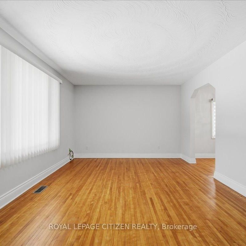 For Lease - 20 Dunsmore Gardens Unit# MAIN, Toronto, Ontario - Photo 1