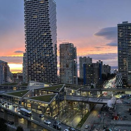 One bedroom and Den (or junior 2 bedroom) in the heart of Yaletown - Photo 3