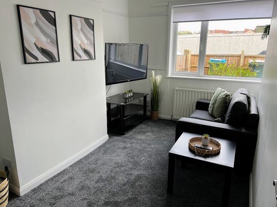 3 Bedroom House, 5 Harper Road – Student Accommodation Coventry - Photo 1