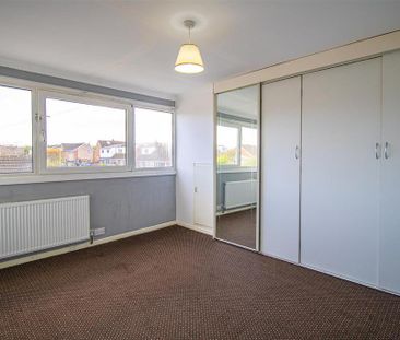 3 bedroom detached house to rent - Photo 2