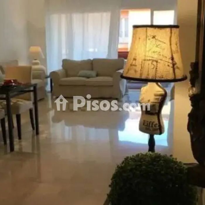 Piso en alquiler en Calaburras-El Chaparral - Photo 1