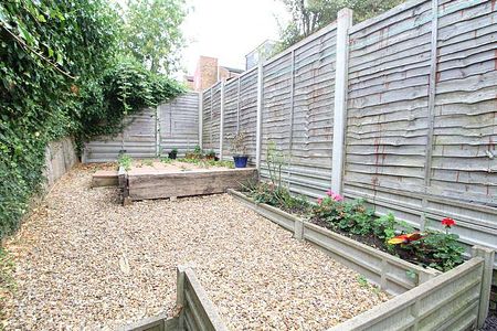 Tennyson Road - Town Centre - Terraced House, LU1 - Photo 5