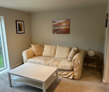 Pinewood Drive Room 2 - Photo 5