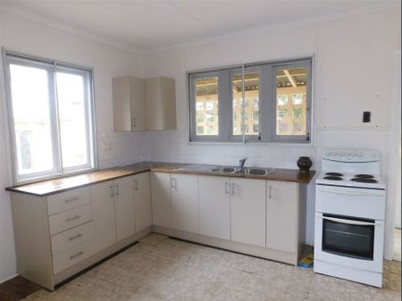 Affordable 2 Bedroom Home - No Further Inspections - Under Application - Photo 2