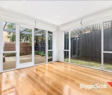 South Yarra - Photo 3