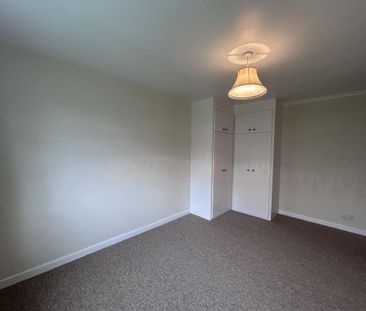 2 bedroom bungalow to rent - Photo 1