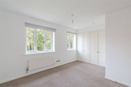 3 bedroom end of terrace house to rent - Photo 4