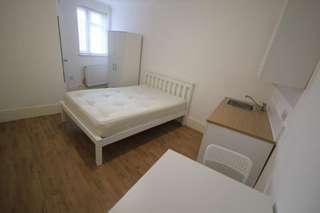 House share to rent - Photo 2