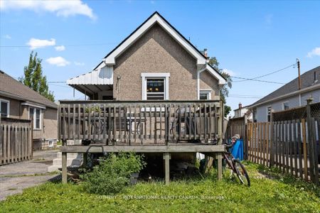 Detached Home For Lease | X8074324 - Photo 4