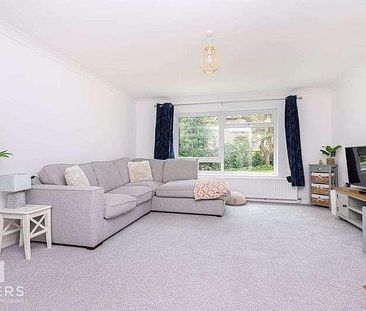 Manor Close, Ferndown, BH22 - Photo 4