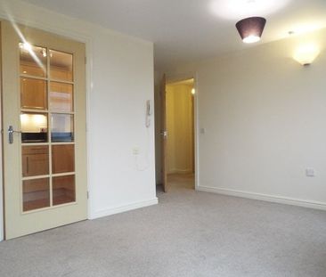 Polymond House, Castle Way, Central - Photo 1