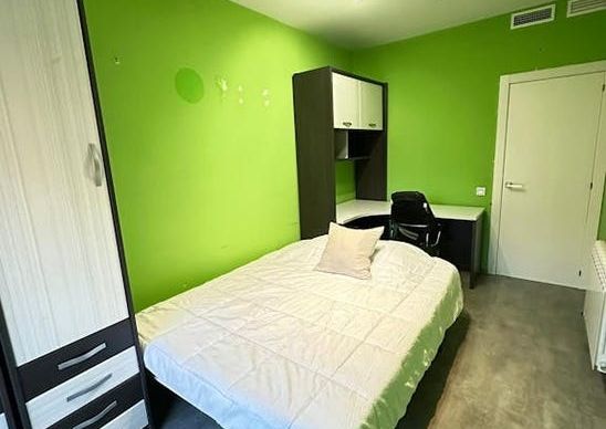 Carrer de Travau, Barcelona, Catalonia 08031