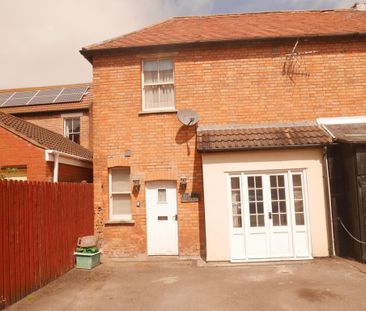 1 bedroom coach house to rent - Photo 5